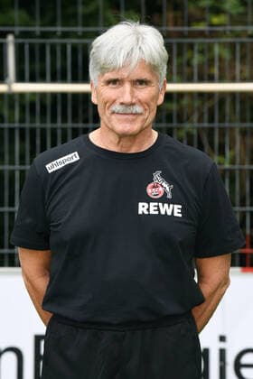 Mannschaftsarzt Dr. Peter Schäferhoff; 1. FC Köln; 1.BL, Porträttermin 2020 2021