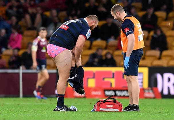 Bilder des Jahres 2020, Sport 08 August Sport Themen der Woche KW33 Sport Bilder des Tages SUPER RUGBY REDS REBELS, Cabous Eloff of the Rebels changes his shorts after they got ripped during the Round 7 Super Rugby match between the Queensland Reds and Melbourne Rebels at Suncorp Stadium in Brisbane, Saturday, August 15, 2020. ( NO ARCHIVING, EDITORIAL USE ONLY, NO USE IN BOOKS WITHOUT CONSENT BRISBANE QLD AUSTRALIA  Copyright: xDANxPELEDx 20200815001485089694
