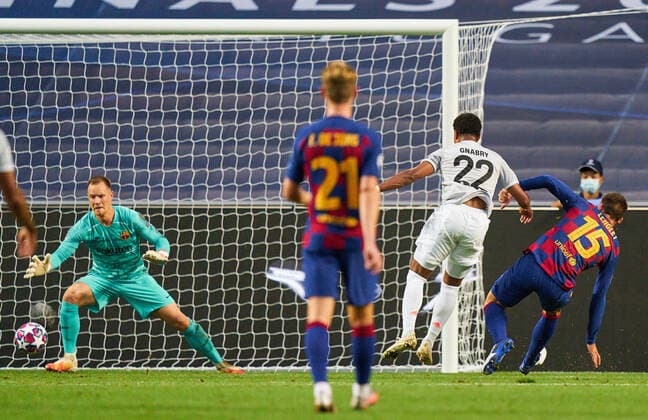 FC BAYERN MUENCHEN - FC Barcelona, Barca 8-2 , Football UEFA Champions League Lisbon, Lissabon, Portugal, 14th August 2020. Serge GNABRY, FCB 22 scores, shoots goal for 3-1 , Tor, Treffer, Marc-Andre TER STEGEN, Barca 1 in the quarterfinal UEFA Champions League match final tournament FC BAYERN MUENCHEN - FC BARCELONA 8-2 in Season 2019 2020, FCB, Munich, Barca Photographer: Peter Schatz Pool - UEFA REGULATIONS PROHIBIT ANY USE OF PHOTOGRAPHS as IMAGE SEQUENCES and or QUASI-VIDEO - National and international News-Agencies OUT Editorial Use ONLY Lisbon Estadio da Luz de Benfica Portugal