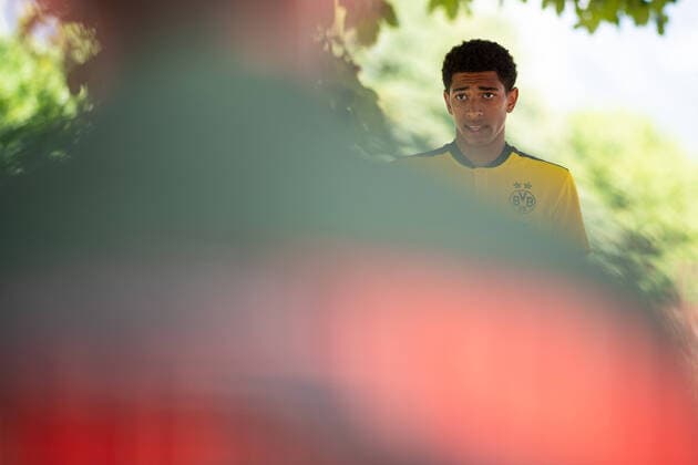 Fußball: Saison 2020 2021, Trainingslager von Borussia Dortmund am 15.08.2020 in Bad Ragaz (Schweiz). Jude Bellingham spricht während der Medienrunde zu den Journalisten. Copyright: xNoahxWedelx