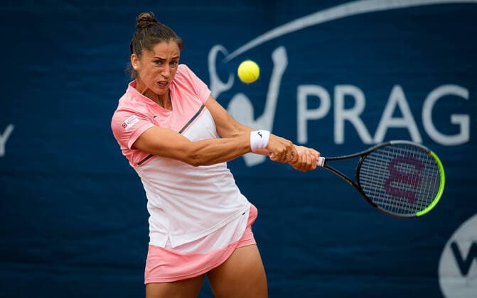 August 15, 2020, Prague, CZECH REPUBLIC: Sara Sorribes Tormo of Spain in action during her quarter-final match at the 2020 Prague Open WTA, Tennis Damen International tennis tournament against Irina-Camelia Begu of Romania Prague CZECH REPUBLIC - ZUMAa181 20200815_zaa_a181_006 Copyright: xRobxPrangex