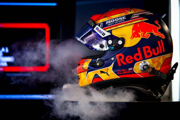 Sport Bilder des Tages Motorsports: FIA Formula One World Championship, WM, Weltmeisterschaft 2020, Grand Prix of Spain Motorsports: FIA Formula One World Championship 2020, Grand Prix of Spain, Helmet of 23 Alexander Albon (THA, Aston Martin Red Bull Racing),