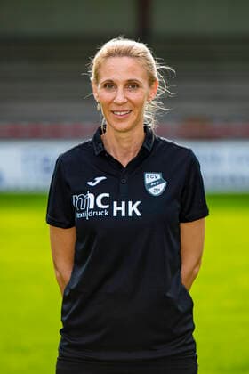 Hanna König (Physiotherapeutin); Club Verl 1924; 3.Liga, Porträttermin 2020 2021, Copyright: xChristopherxNeundorfx xKirchner-Mediax