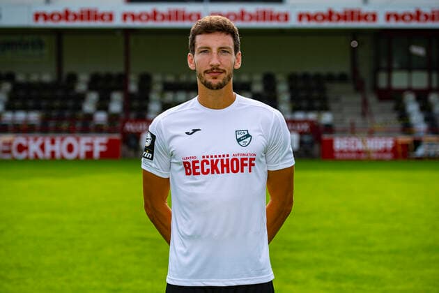 Yannick Langesberg; Club Verl 1924; 3.Liga, Porträttermin 2020 2021, Copyright: xChristopherxNeundorfx xKirchner-Mediax