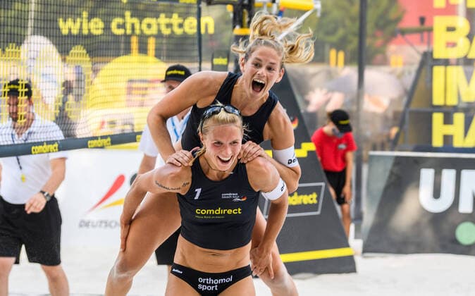 Bilder des Jahres 2020, Sport 08 August Sport Themen der Woche KW33 Sport Bilder des Tages comdirect beach tour 2020 - Hamburg 1, 16.08.2020 Kim Behrens, Cinja Tillmann; comdirect beach tour 2020 - Hamburg 1 am 16.08.2020, Hamburg. *** comdirect beach tour 2020 Hamburg 1, 16 08 2020 Kim Behrens, Cinja Tillmann comdirect beach tour 2020 Hamburg 1 am 16 08 2020, Hamburg Copyright: xBEAUTIFULxSPORTS PeterxWeberx