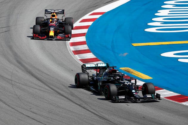 Motorsports: FIA Formula One World Championship, WM, Weltmeisterschaft 2020, Grand Prix of Spain Motorsports: FIA Formula One World Championship 2020, Grand Prix of Spain, 44 Lewis Hamilton (GBR, Mercedes-AMG Petronas Formula One Team), 33 Max Verstappen (NLD, Aston Martin Red Bull Racing),