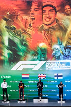 Motorsports: FIA Formula One World Championship, WM, Weltmeisterschaft 2020, Grand Prix of Spain, 33 Max Verstappen (NLD, Aston Martin Red Bull Racing), 44 Lewis Hamilton (GBR, Mercedes-AMG Petronas Formula One Team), 77 Valtteri Bottas (FIN, Mercedes-AMG Petronas Formula One Team), Barcelona Spain