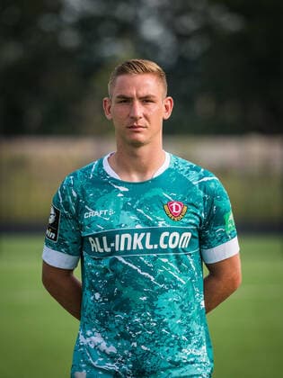 Torwart Kevin Broll; Porträtfotos der SG Dynamo Dresden; Fußball, Fussball, 3. Liga, Saison 2020 2021, Kopf, Kopffoto, Porträt, Portrait, AOK Plus Walter-Fritzsch-Akademie Dresden; 14. August 2020;