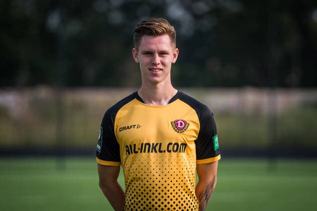 Julius Kade; Porträtfotos der SG Dynamo Dresden; Fußball, Fussball, 3. Liga, Saison 2020 2021, Kopf, Kopffoto, Porträt, Portrait, AOK Plus Walter-Fritzsch-Akademie Dresden; 14. August 2020;