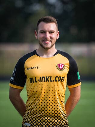 Justin Leo Löwe (Loewe); Porträtfotos der SG Dynamo Dresden; Fußball, Fussball, 3. Liga, Saison 2020 2021, Kopf, Kopffoto, Porträt, Portrait, AOK Plus Walter-Fritzsch-Akademie Dresden; 14. August 2020;