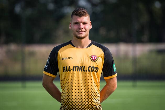 Kevin Ehlers; Porträtfotos der SG Dynamo Dresden; Fußball, Fussball, 3. Liga, Saison 2020 2021, Kopf, Kopffoto, Porträt, Portrait, AOK Plus Walter-Fritzsch-Akademie Dresden; 14. August 2020;