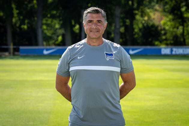 Fussball Berlin 17.08.2020 Saison 2020 2021 1. BL DFL Hertha BSC Berlin Porträttermin 2020 2021 Eddy Sözer (Hertha BSC, Co-Trainer, Assistenztrainer)