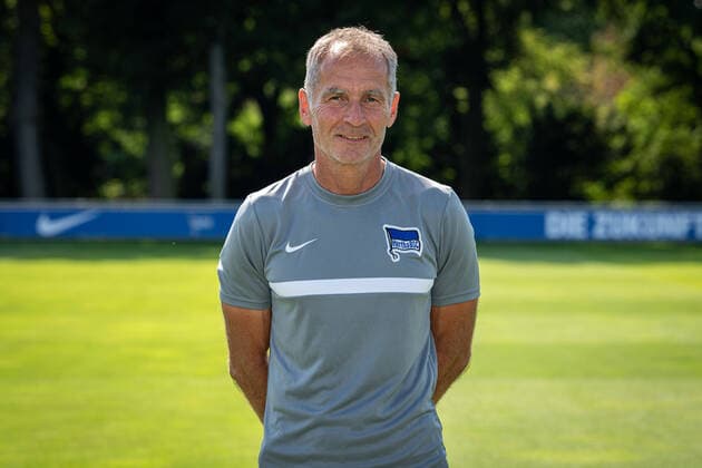 Fussball Berlin 17.08.2020 Saison 2020 2021 1. BL DFL Hertha BSC Berlin Porträttermin 2020 2021 Günter Kern (Hertha BSC, Athletiktrainer)