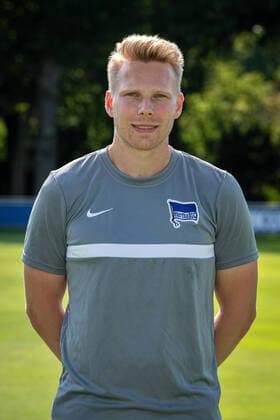 Fussball Berlin 17.08.2020 Saison 2020 2021 1. BL DFL Hertha BSC Berlin Porträttermin 2020 2021 Dominik Wohlert (Hertha BSC, Analyst)