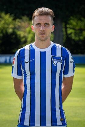 Fussball Berlin 17.08.2020 Saison 2020 2021 1. BL DFL Hertha BSC Berlin Porträttermin 2020 2021 Peter Pekarik (Hertha BSC, No.02)