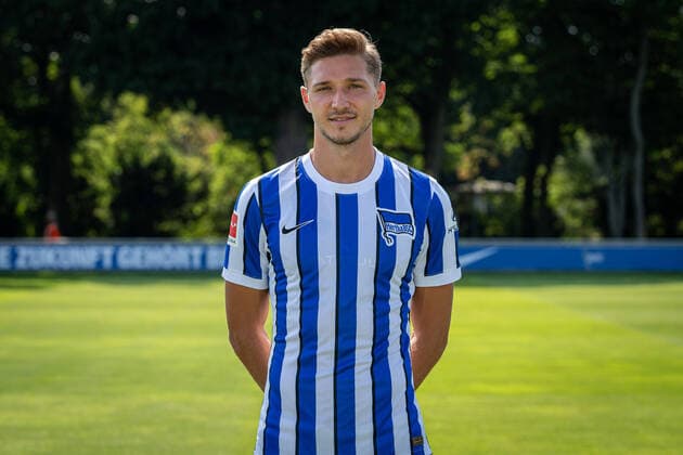 Fussball Berlin 17.08.2020 Saison 2020 2021 1. BL DFL Hertha BSC Berlin Porträttermin 2020 2021 Niklas Stark (Hertha BSC, No.05)