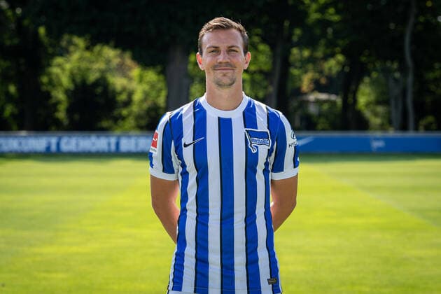 Fussball Berlin 17.08.2020 Saison 2020 2021 1. BL DFL Hertha BSC Berlin Porträttermin 2020 2021 Vladimir Darida (Hertha BSC, No.06)