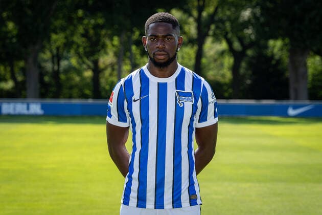 Fussball Berlin 17.08.2020 Saison 2020 2021 1. BL DFL Hertha BSC Berlin Porträttermin 2020 2021 Jordan Torunarigha (Hertha BSC, No.25)