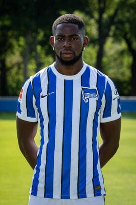 Fussball Berlin 17.08.2020 Saison 2020 2021 1. BL DFL Hertha BSC Berlin Porträttermin 2020 2021 Jordan Torunarigha (Hertha BSC, No.25)