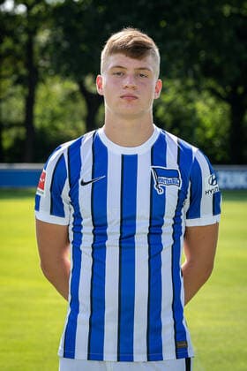 Fussball Berlin 17.08.2020 Saison 2020 2021 1. BL DFL Hertha BSC Berlin Porträttermin 2020 2021 Luca Netz (Hertha BSC, No.32)