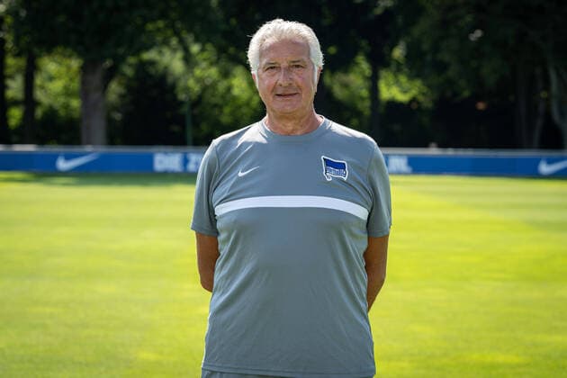 Fussball Berlin 17.08.2020 Saison 2020 2021 1. BL DFL Hertha BSC Berlin Porträttermin 2020 2021 Nello di Martino (Hertha BSC, Teamleiter)