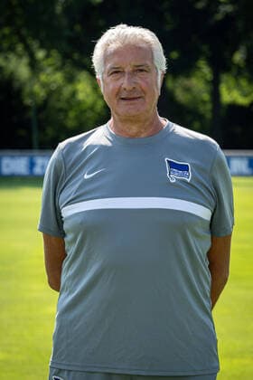 Fussball Berlin 17.08.2020 Saison 2020 2021 1. BL DFL Hertha BSC Berlin Porträttermin 2020 2021 Nello di Martino (Hertha BSC, Teamleiter)