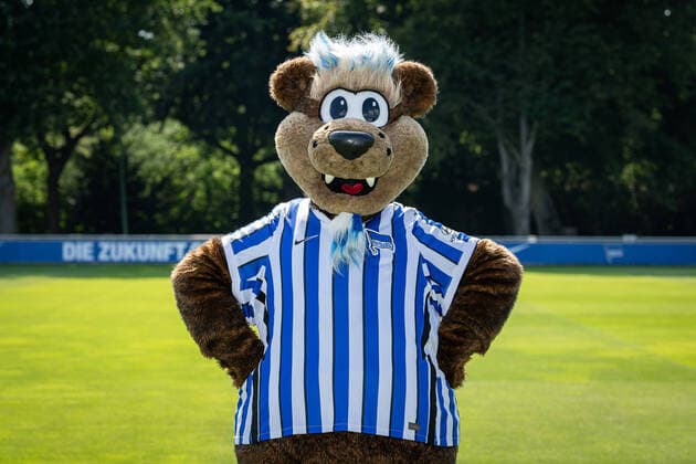Fussball Berlin 17.08.2020 Saison 2020 2021 1. BL DFL Hertha BSC Berlin Porträttermin 2020 2021 Hertinho (Hertha BSC, Maskottchen)