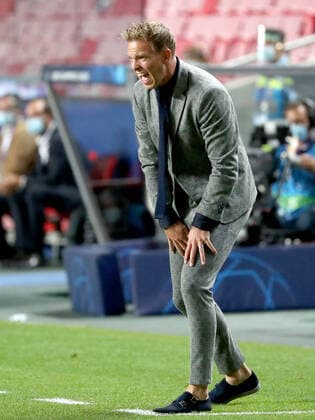 Bilder des Jahres 2020, Sport 08 August Sport Themen der Woche KW34 Sport Bilder des Tages RB Leipzig - Paris SG 18.08.2020 Lissabon, 18.08.2020, Estadio da Luz, Fussball, UEFA Champions League , Finalturnier 2020, Halbfinale , RB Leipzig vs. Paris Saint-Germain , Im Bild: Trainer Julian Nagelsmann (RB Leipzig). , UEFA regulations prohibit any use of photographs as image sequences and or quasi-video , Nur für journalistische Zwecke! Only for editorial use! Foto: PICTURE POINT S. Sonntag Poolfoto , Lissabon Lissabon Portugal *** RB Leipzig Paris SG 18 08 2020 Lisbon, 18 08 2020, Estadio da Luz, Football, UEFA Champions League , Final Tournament 2020, Semi-Final , RB Leipzig vs Paris Saint Germain , In picture coach Julian Nagelsmann RB Leipzig , UEFA regulations prohibit any use of photographs as image sequences and or quasi video , Only for journalistic use Photo PICTURE POINT S Sunday Poolfoto , Lisbon Lisbon Lisbon Portugal Poolfoto PICTURE POINT Pool ,EDITORIAL USE ONLY
