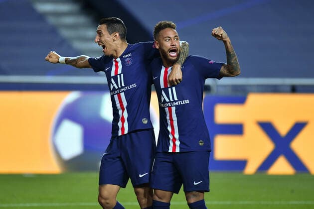 Fussball Champions League Halbfinale RB LEIPZIG - PARIS SAINT GERMAIN (PSG) 0-3 Torjubel v.li:Torschuetze Angel DI MARIA (PSG) mit NEYMAR (PSG) nach Tor zum 0-2, Jubel,Freude,Begeisterung, Aktion. Fussball Champions League, Halbfinale, RB LEIPZIG (L)- PARIS SAINT GERMAIN (PSG) 0-3 am 18.08.2020 in Lissabon Portugal,Estadio da Luz. FOTO: Frank Hoermann SVEN SIMON Pool NO use of any use photographs as image sequences and or quasi-video Editorial Use ONLY National and International News Agencies OUT Lissabon Estadio da Luz Portugal