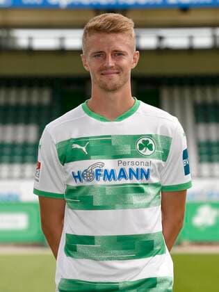 SpVgg Spielvereinigung Greuther Fürth ( Kleeblatt ) - Saison 2020 2021 - Fototermin Porträttermin - - Sebastian Ernst (15, SpVgg Greuther Fürth ) Einzelbild Einzelfoto Portrait Porträt Kopfbild