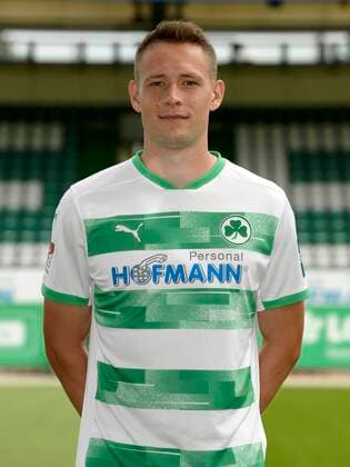 SpVgg Spielvereinigung Greuther Fürth ( Kleeblatt ) - Saison 2020 2021 - Fototermin Porträttermin - - Paul Jäckel Jaeckel ( 23, SpVgg Greuther Fürth ) Einzelbild Einzelfoto Portrait Porträt Kopfbild