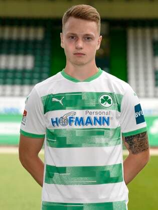 SpVgg Spielvereinigung Greuther Fürth ( Kleeblatt ) - Saison 2020 2021 - Fototermin Porträttermin - - Robin Kehr (7, SpVgg Greuther Fürth ) Einzelbild Einzelfoto Portrait Porträt Kopfbild