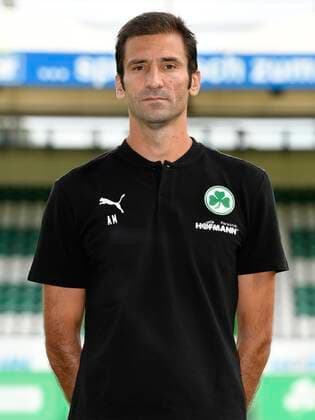 SpVgg Spielvereinigung Greuther Fürth ( Kleeblatt ) - Saison 2020 2021 - Fototermin Porträttermin - - Andre Mijatovic (Co-Trainer SpVgg Greuther Fürth ) Einzelbild Einzelfoto Portrait Porträt Kopfbild