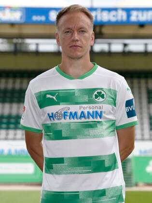 SpVgg Spielvereinigung Greuther Fürth ( Kleeblatt ) - Saison 2020 2021 - Fototermin Porträttermin - - Havard Nielsen (16, SpVgg Greuther Fürth ) Einzelbild Einzelfoto Portrait Porträt Kopfbild
