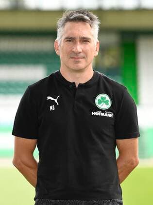 SpVgg Spielvereinigung Greuther Fürth ( Kleeblatt ) - Saison 2020 2021 - Fototermin Porträttermin - - Michael Schleinkofer (Athletik-Trainer SpVgg Greuther Fürth ) Einzelbild Einzelfoto Portrait Porträt Kopfbild