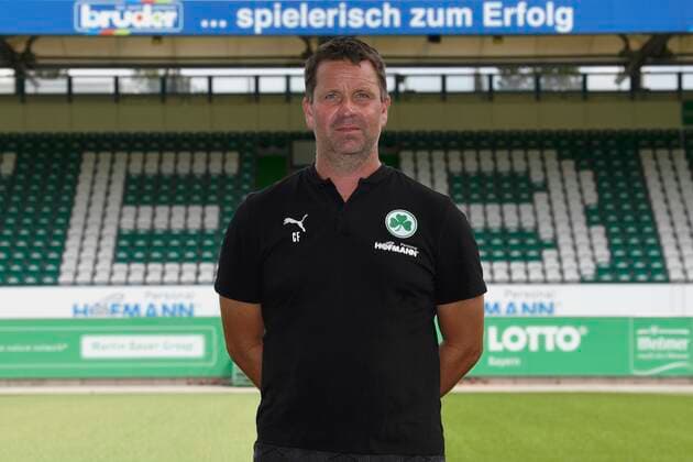 SpVgg Spielvereinigung Greuther Fürth ( Kleeblatt ) - Saison 2020 2021 - Fototermin Porträttermin - - Christian Fiedler (Torwarttrainer SpVgg Greuther Fürth ) Einzelbild Einzelfoto Portrait Porträt Kopfbild