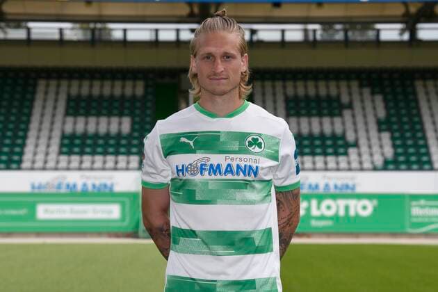 SpVgg Spielvereinigung Greuther Fürth ( Kleeblatt ) - Saison 2020 2021 - Fototermin Porträttermin - - Marvin Stefaniak (34, SpVgg Greuther Fürth ) Einzelbild Einzelfoto Portrait Porträt Kopfbild