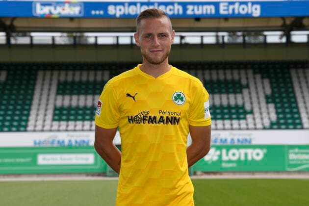 SpVgg Spielvereinigung Greuther Fürth ( Kleeblatt ) - Saison 2020 2021 - Fototermin Porträttermin - - Marius Funk (1, SpVgg Greuther Fürth ) Einzelbild Einzelfoto Portrait Porträt Kopfbild