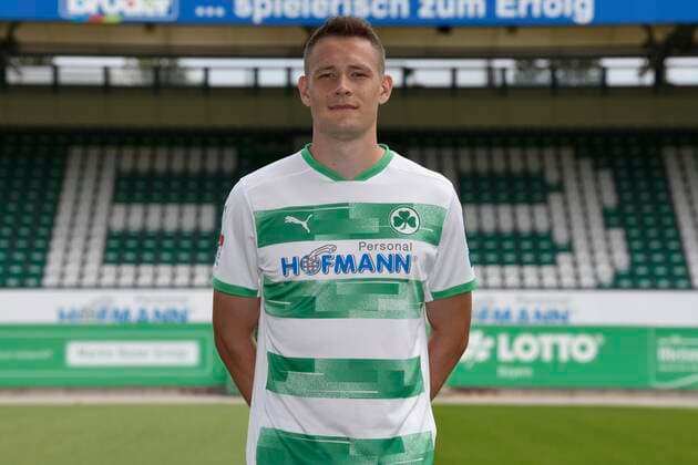 SpVgg Spielvereinigung Greuther Fürth ( Kleeblatt ) - Saison 2020 2021 - Fototermin Porträttermin - - Paul Jäckel Jaeckel ( 23, SpVgg Greuther Fürth ) Einzelbild Einzelfoto Portrait Porträt Kopfbild