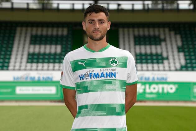 SpVgg Spielvereinigung Greuther Fürth ( Kleeblatt ) - Saison 2020 2021 - Fototermin Porträttermin - - Maximilian Bauer (4, SpVgg Greuther Fürth ) Einzelbild Einzelfoto Portrait Porträt Kopfbild
