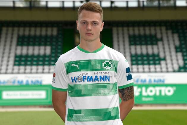SpVgg Spielvereinigung Greuther Fürth ( Kleeblatt ) - Saison 2020 2021 - Fototermin Porträttermin - - Robin Kehr (7, SpVgg Greuther Fürth ) Einzelbild Einzelfoto Portrait Porträt Kopfbild