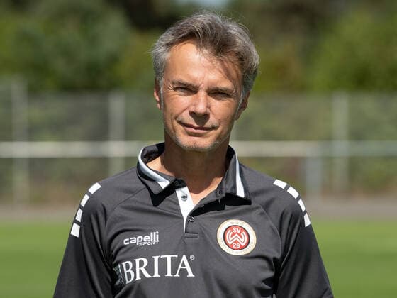19.08.2020, xjhx, Fussball 3.Liga, SV Wehen Wiesbaden - Fototermin Saison 2020 21 emspor, PortraÌˆttermin 2020 2021, Dr. Tammo Quitzau (Mannschaftsarzt Hygienebeauftragter) Wiesbaden