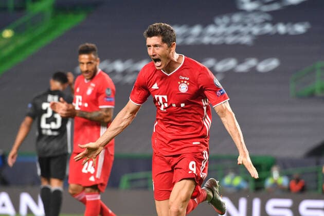 Torjubel Robert LEWANDOWSKI (Bayern Muenchen) nach Tor zum 0-3,Jubel,Freude,Begeisterung, Aktion. Fussball Champions League, Halbfinale, Olympique Lyon - FC Bayern Muenchen (M) 0-3, am 19.08.2020 im Estadio Jose Alvalade in Lissabon Portugal. FOTO: Frank Hoermann SVEN SIMON Pool NO use of any use photographs as image sequences and or quasi-video Editorial Use ONLY National and International News Agencies OUT