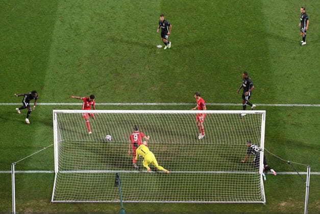 FOOTBALL : Bayern Munich vs Olympique Lyonnais - 1 2 - Phase finale - UEFA Ligue des Champions - Final 8 - Lisbonne - 19 08 2020 LISBON, PORTUGAL - AUGUST 19: Serge Gnabry of Bayern Munich scores his team s second goal during the UEFA Champions League Semi Final match between Olympique Lyonnais and Bayern Munich at Estadio Jose Alvalade on August 19, 2020 in Lisbon, Portugal. Lisbonne Portugal