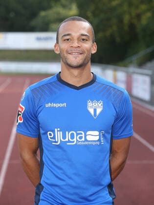 Jonathan Zinram . Fototermin SGV Freiberg 2020-2021 . Freiberg, GER, 10.08.2020 ,Fussball Oberliga Baden-Württemberg 2019 2020 .