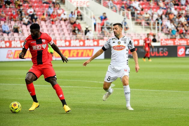 05 THOMAS MANGANI (SCO) FOOTBALL : Dijon vs Angers - Ligue 1 Uber Eats - 22 08 2020 FEP Panoramic 