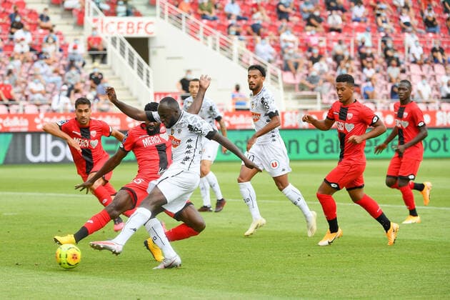 22 SADA THIOUB (SCO) FOOTBALL : Dijon vs Angers - Ligue 1 Uber Eats - 22 08 2020 FEP Panoramic 