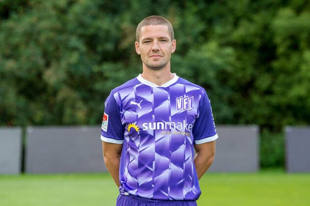VfL Osnabrück, Portraittermin 2020 2021 22.08.2020, Romantik Hotel Aselager Mühle, Herzlake, VfL Osnabrück, Portraittermin 2020 2021 Adam Susac; VfL Osnabrück, 2. BL, Portraittermin 2020 2021