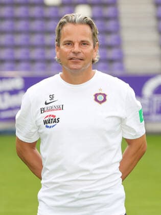 Teampraesentation Erz.Aue Fussball 2.Bundesliga Co Trainer Sascha Franz; FC Erzgebirge Aue; 2.Bundesliga, Porträttermin 2020 2021 , Aue, 22.08.2020, Erzgebirgsstadion, Fussball ,
