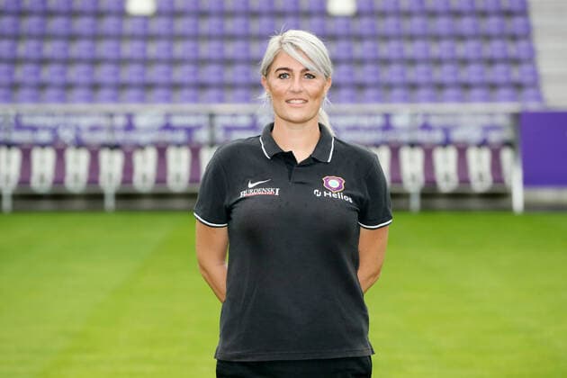 Teampraesentation Erz.Aue Fussball 2.Bundesliga Physiotherapeutin Nadine Dörfel Doerfel; FC Erzgebirge Aue; 2.Bundesliga, Porträttermin 2020 2021 , Aue, 22.08.2020, Erzgebirgsstadion, Fussball ,
